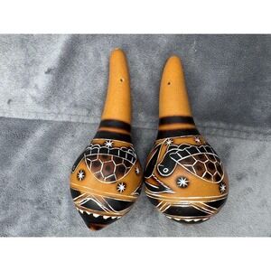 Vintage Peruvian Hand Carved Gourd Maracas Pair Turtle Folk Art Shakers‎ Brown